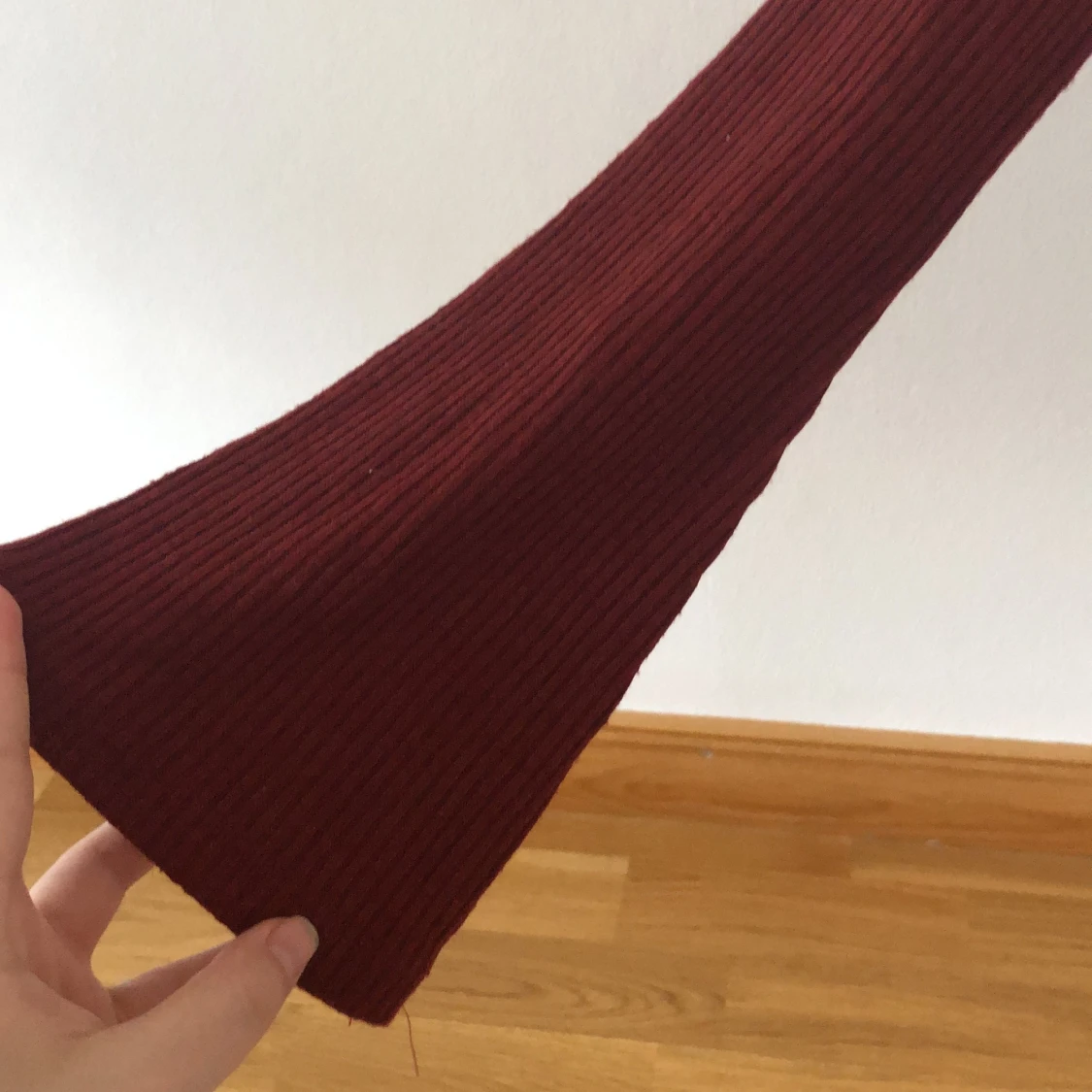 Vinröd Pull&Bear tröja i storlek S - 91