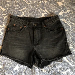 Cheap Monday Shorts - Shorts från Cheap Monday aldrig använda då dem är för stora för mig🤍