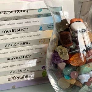 Kristaller - Priser på kristallerna beror på storleken och sorten. Dom på första bilden är mina egna!