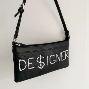 Väska - En av väskorna som vi på NewBag UF säljer! Köp här eller på vår Instagram @newbag.uf 