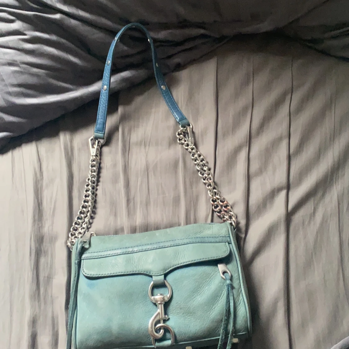 Rebecka minkoff väska