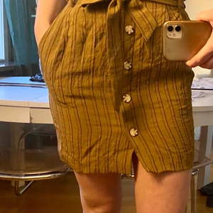 Kjol  - Kjol från hm. Aldrig använd ☺️ 