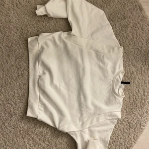 Tröja hm - Superfin tröja jag inte fått användning av, köpt för 2 år sen på h&m. 50kr+frakt!