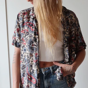 Kortärmad skjorta - Frakt tillkommer 