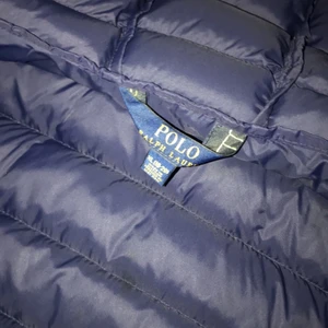 Polo Ralph lauren jacka  - Polo Ralph lauren jacka, storlek xs/170cm. Mörkblå. Inga hål eller liknande