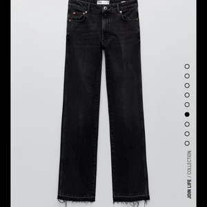 Zara jeans  - Säljer då jag knappast använder dom längre! Midwaisted och storlek 34 