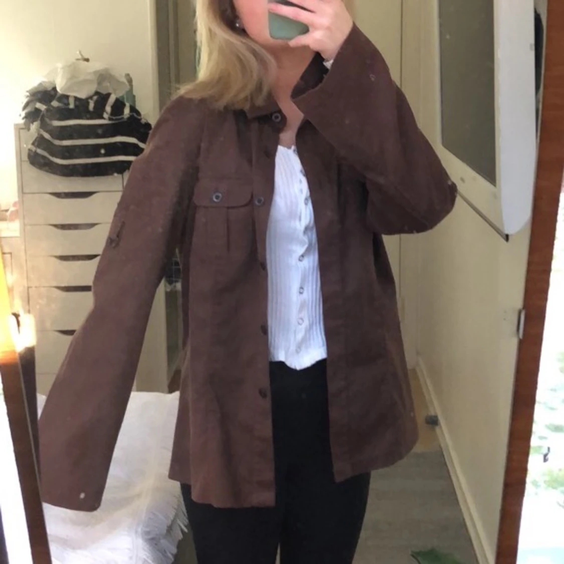 Brun jacka/kappa perfekt till våren - 91