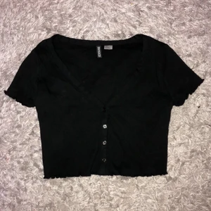 Topp - Superfin topp i nyckernas skick!! 💗