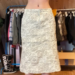 Jeans kjol - Jeans kjol med coolt mönster