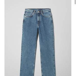 Säljer ett par jeans i modellen voyage från weekday. Knappt använda så i mycket bra skick! Frakt tillkommer 