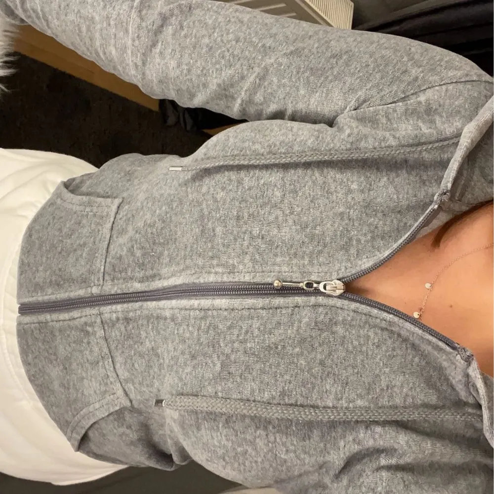 En mysig grå zip hoodie från Cubus💫. Hoodies.
