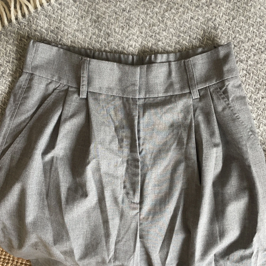 HM vida kostymbyxor - 90