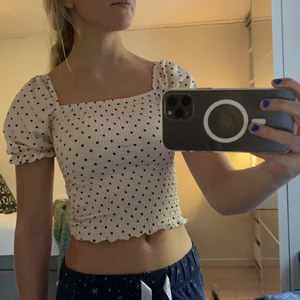 Topp - Jättesöt topp😊💖💖!frakt tillkommer💖