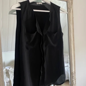 Tre fina blusar - Tre jätte fina blusar storlek S/M. Alla 3 för 250 eller 90kr/styck. 