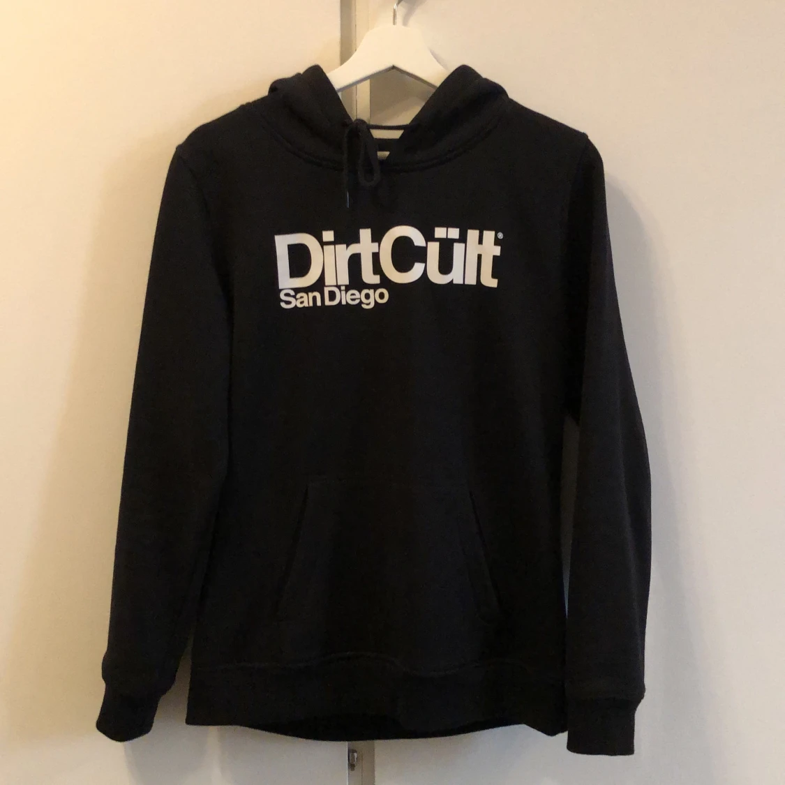 DirtCült hoodie storlek XL