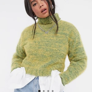 Stickad tröja - Superfin stickad tröja med polokrage och i lite kortare modell! 