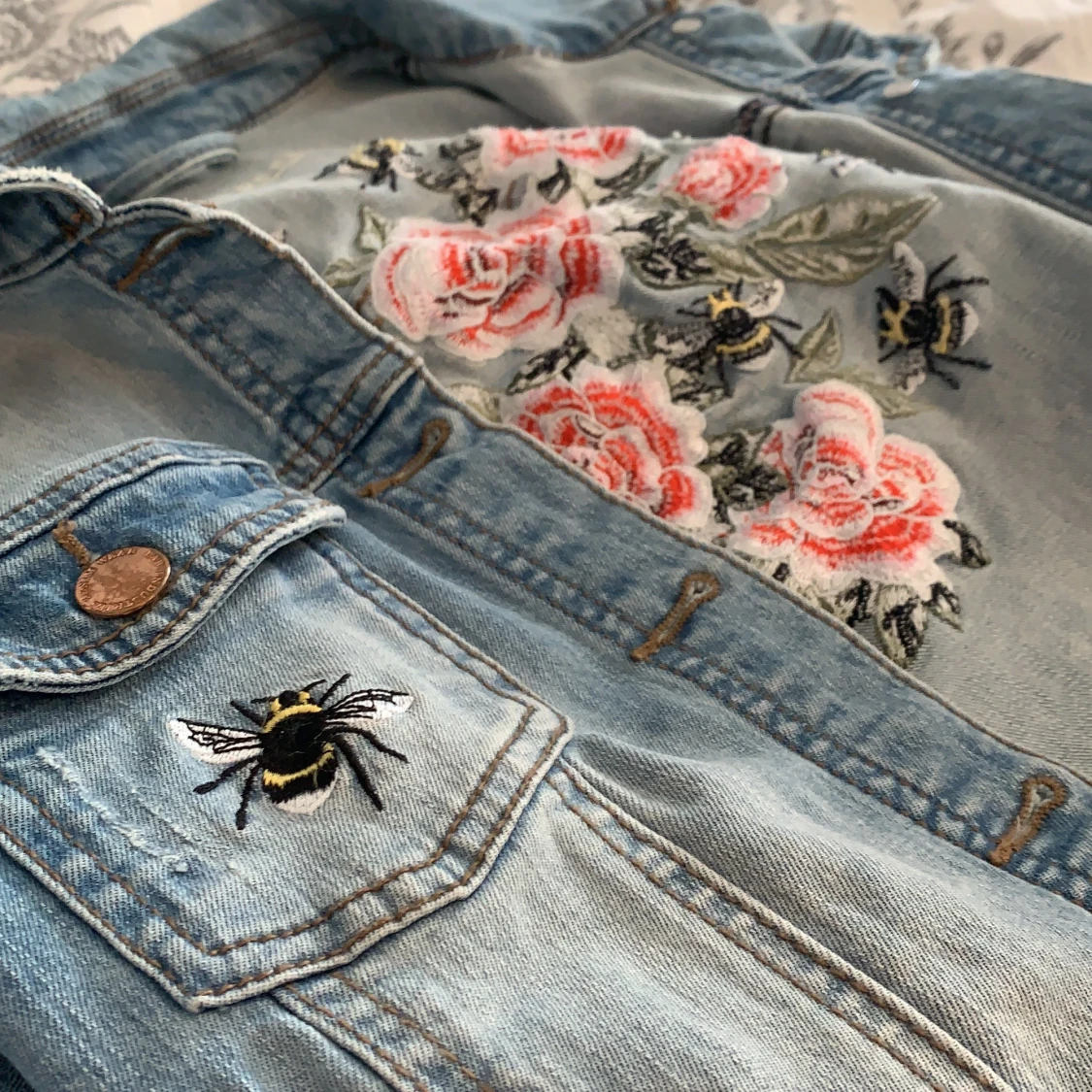 Jeansjacka med fina detaljer  - 91