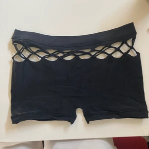 Snygga somnar skorts  - Aldrig använda för satt bra inte på mig :( Storlek xs-s. köparen står för frakten, kan mötas upp Halmstad.   50kr