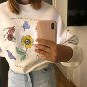 Sweet shirt  - Säljer denna jätte fina sweet shirtpga att jag inte har användning för den längre