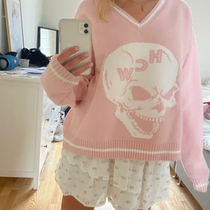 Heavencanwait knit - Säljer min assnygga heavencanwait knit som tyvärr ej kommer till användning längre. Använt fåtal ggr con: 9/10