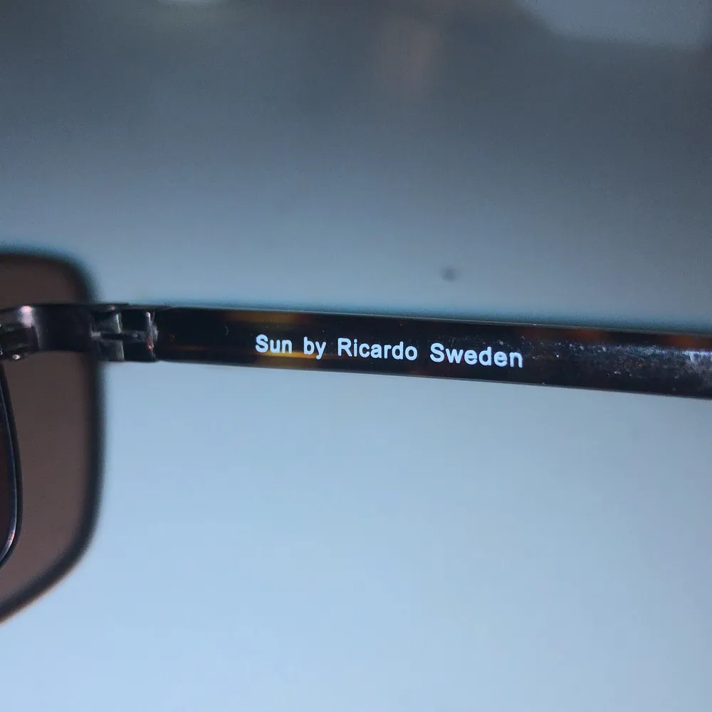 Solglasögon. Sun by Ricardo sweden. Accessoarer.
