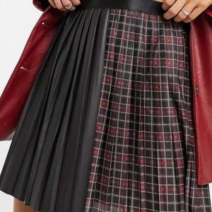 Kjol asos  - Aldrig använd! Inköpt för 343 kr❤️