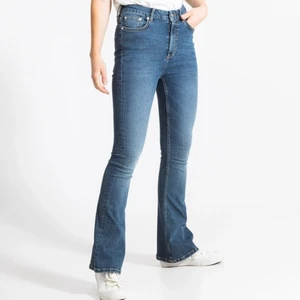 Utsvängda jeans  - Utsvängda jeans från lager 157 💕