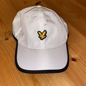 Lylenscott keps  - Kepsen är lite smutsig men går bort i tvätt annars e den ett bra skick 