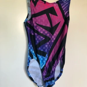 Gymnastikdräkt - Gymnastikdräkt, nyskick. Använt Max 2 ggr.