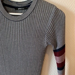 Ribbstickad klänning - Ribbstickad klänning strl S. Fint skick