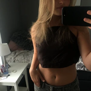 Brun top - Fin brun top från H&M, prislappen kvar! Passar XS-M. 150kr + frakt💞😊