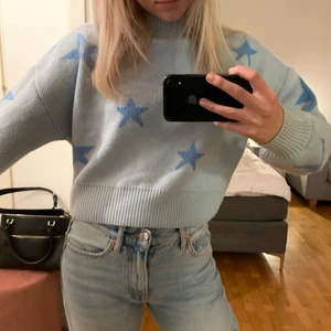 Stickad tröja💋❤️💫 - Supersöt stickad tröja med stjärnor på😍💋