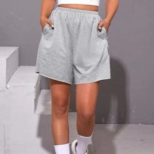 Ubrugte grå street oversized shorts grå - Ubrugte 