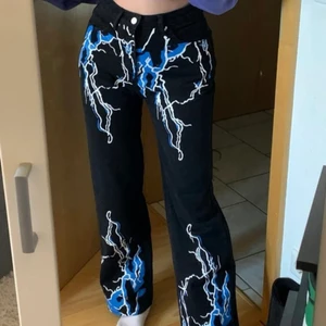 Jeans 👖  - Super snygga jeans i storlek S💙