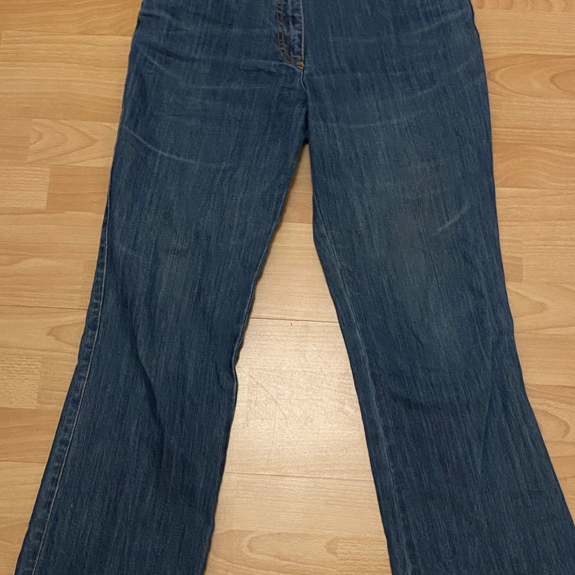 Mörkblåa jeans med medelhög midja <3 - 90