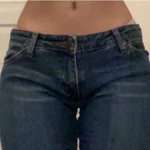 Skit snygga lågmidjade jeans!💕 skriv privat för fler frågor 