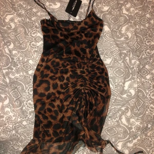 Klänning xs - Helt oanvänd klänning från PrettyLittleThing storlek XS, prislapp kvar