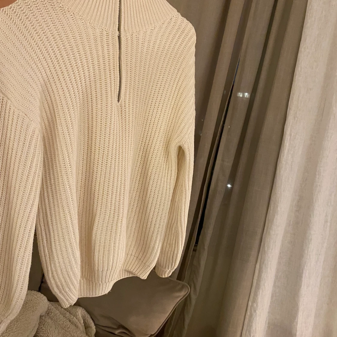 Stickad tröja med dragkedja  - 90