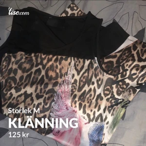 Klänning  - Storlek M
