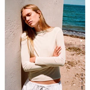 Shorts i bomull  - Jättefina shorts från zara. Slutsålda och aldrig använda. Prislappen finns kvar!!