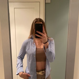 Skjorta - Ljusblå skjorta