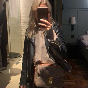 Skinnjacka - Skinn jacka från hm , sparsamt använd