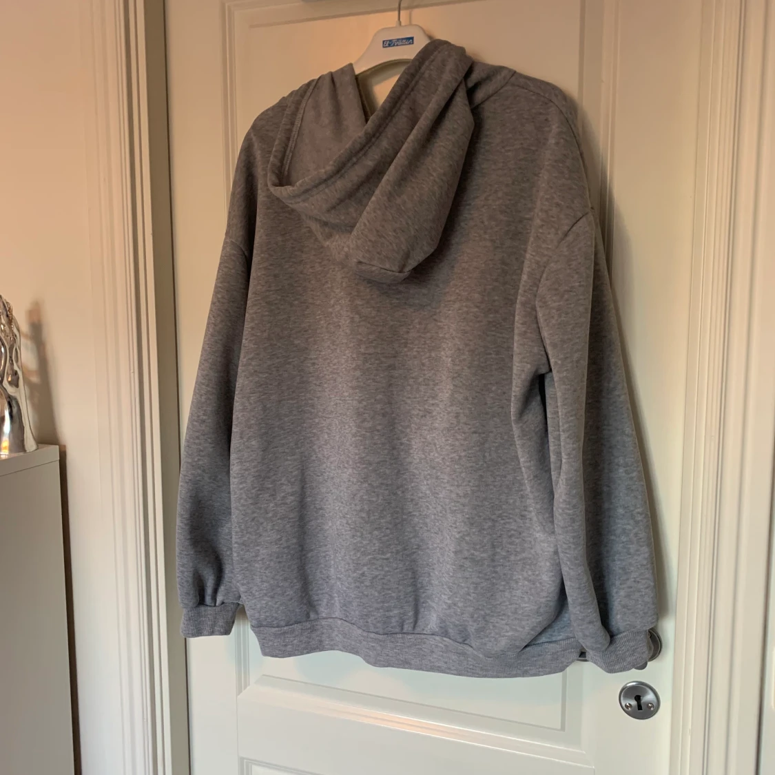 Grå oversized hoodie - 90