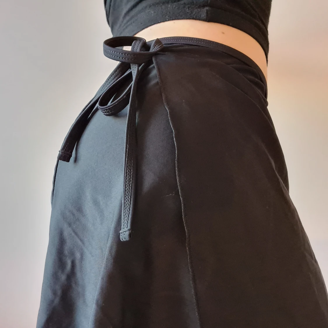 Omlottkjol i baddräktsmaterial - 91