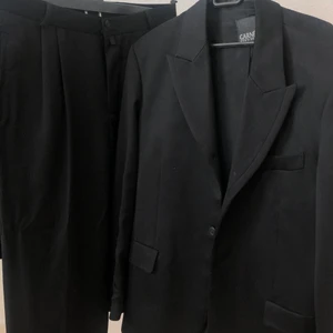 Kostym  - Kan skicka fler bilder! Men #kostym använd em enstaka gång! #bal #student  Kan mötas upp i Arlöv/malmö/Lund