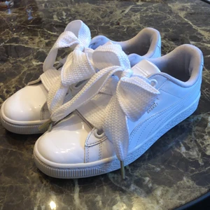 Puma basket heart - Puma basket heart i fint skick, använda ett fåtal gånger 