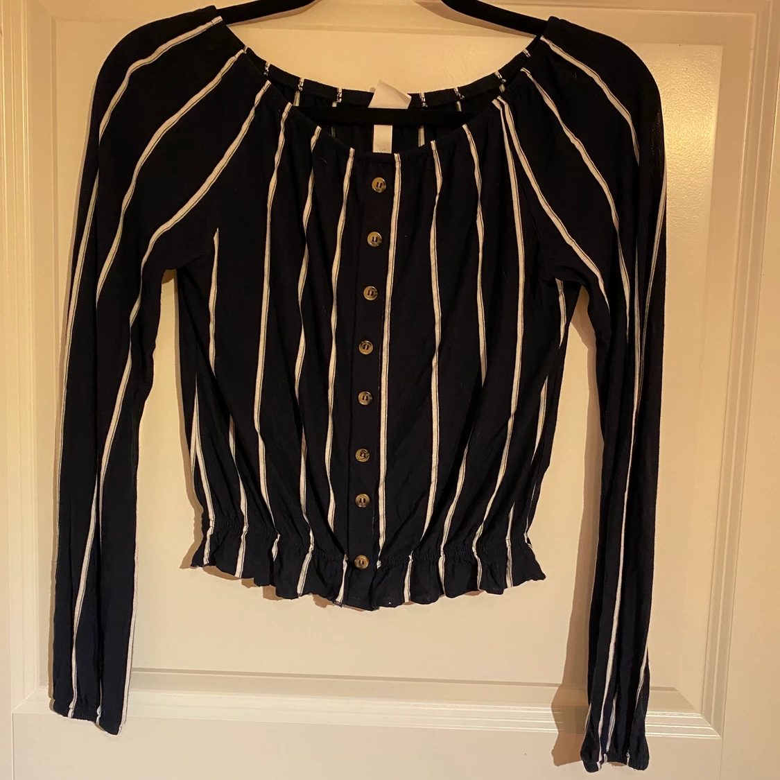 Mörkblå blus med vita ränder - 90