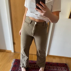 Zara jeans - Strl 36, vid intresse snap: tilde0333