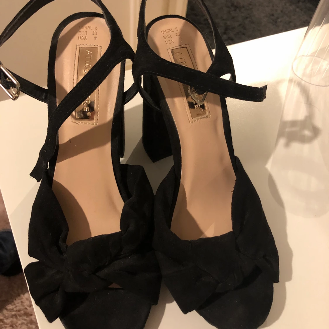 Svarta klackskor  - 90