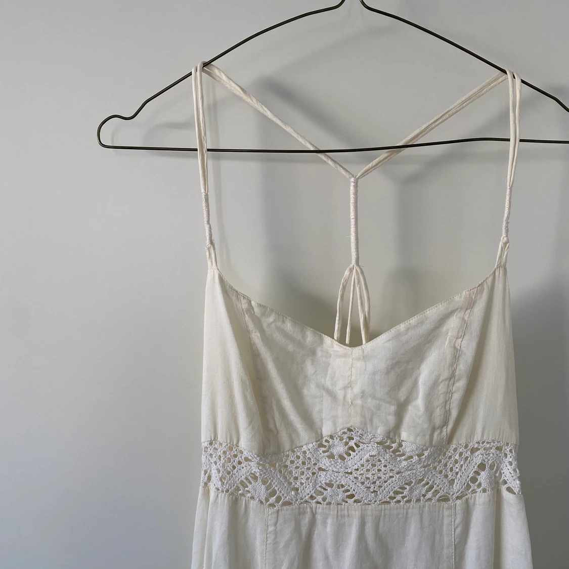 Underbar vit långklänning  - 90